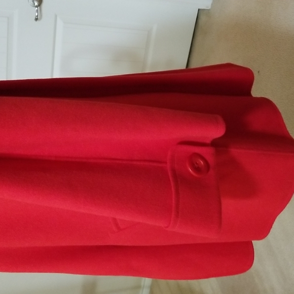Ellen Tracy beautiful Red swing coat - Picture 2 of 7